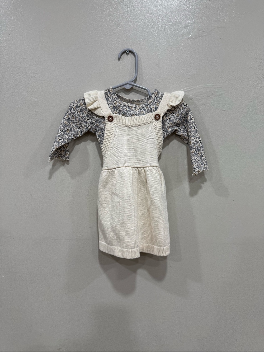 Carter’s long sleeve bodysuits with knitted dress size 6month